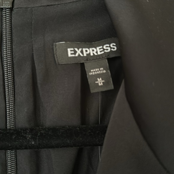 Express jumpsuit with flare sleeves. NWT - Picture 3 of 4